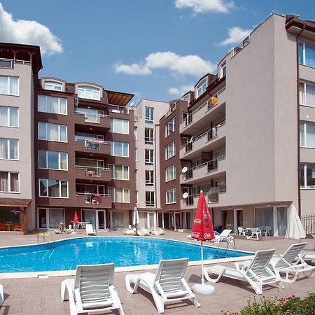 Stella Polaris Apartcomplex Pantai Sunny Bagian luar foto
