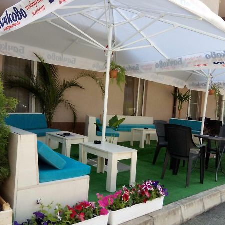 Stella Polaris Apartcomplex Pantai Sunny Bagian luar foto