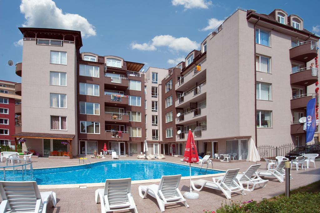 Stella Polaris Apartcomplex Pantai Sunny Bagian luar foto
