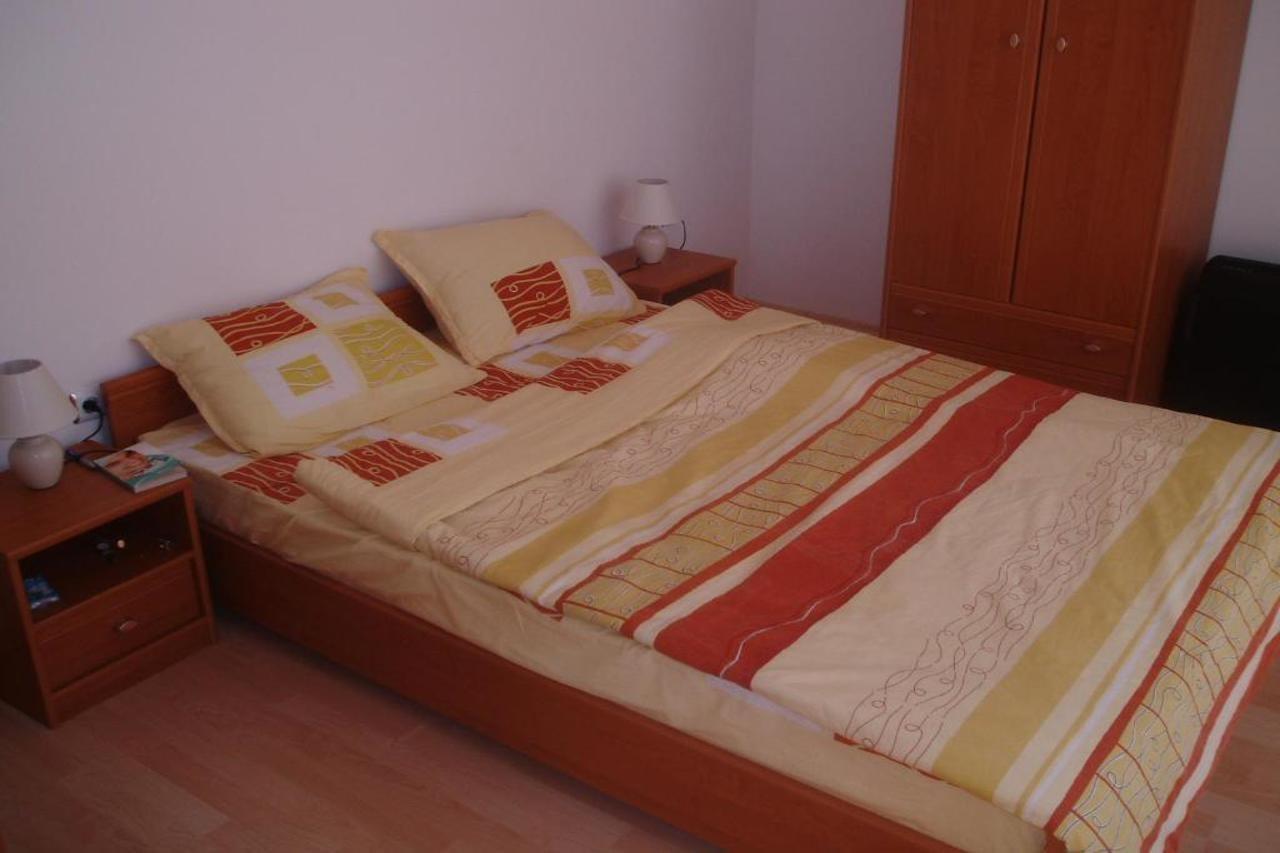 Stella Polaris Apartcomplex Pantai Sunny Bagian luar foto