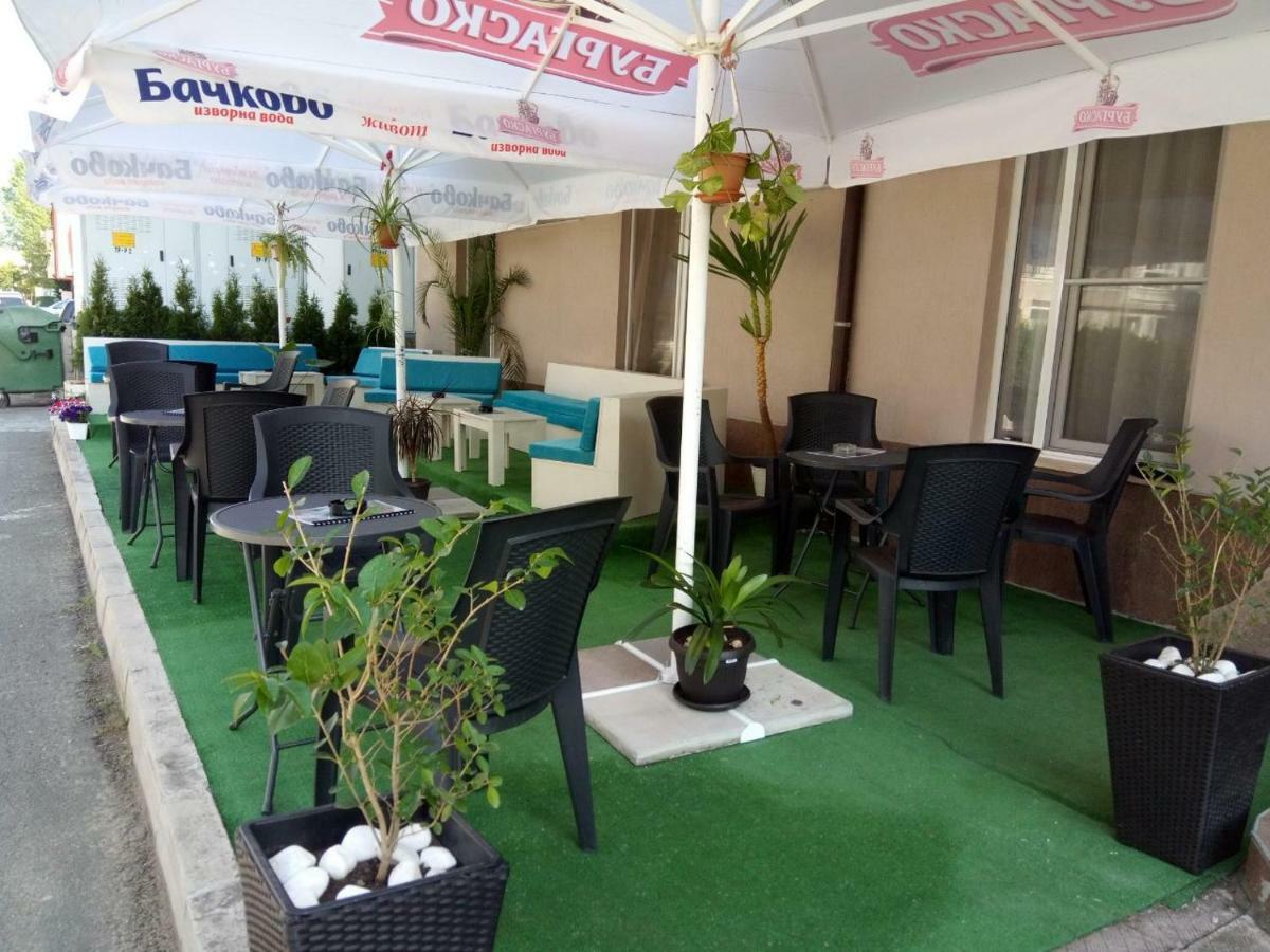 Stella Polaris Apartcomplex Pantai Sunny Bagian luar foto